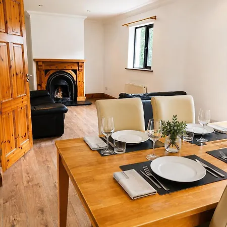 Getaway 3 Beds 4 Bathrooms * Brittas Bay
